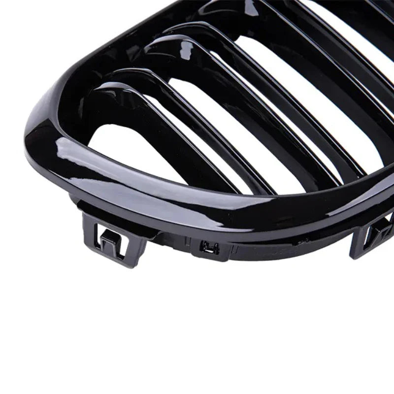 Dual slat kidney grilles close up