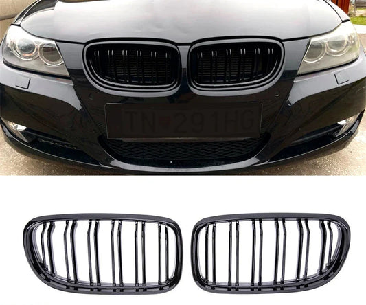 Dual slat kidney grilles on car