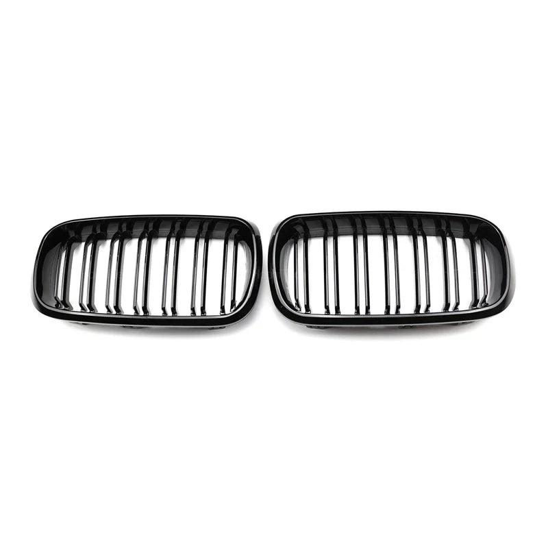 Dual slat kidney grilles close up