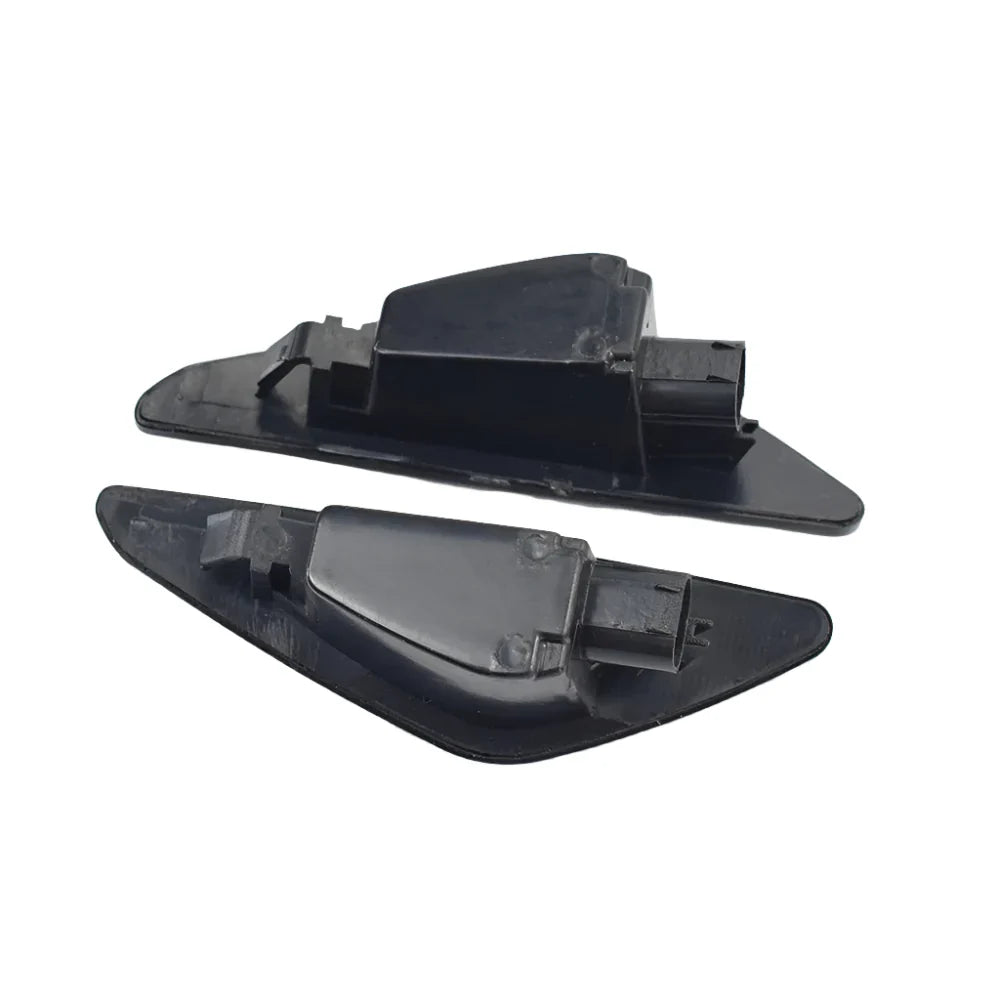 Dynamic turn signal rear side