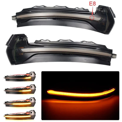 Dynamic turn signal light pattern