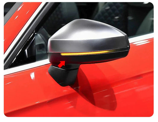 Dynamic turn signal on car