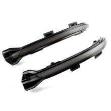 Dynamic turn signal