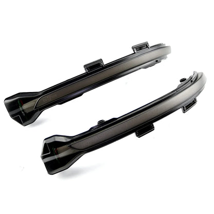 Dynamic turn signal