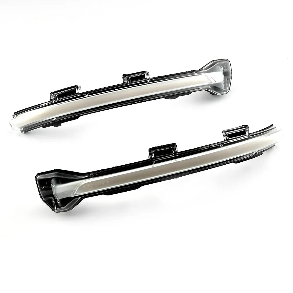 Dynamic turn signal transparant