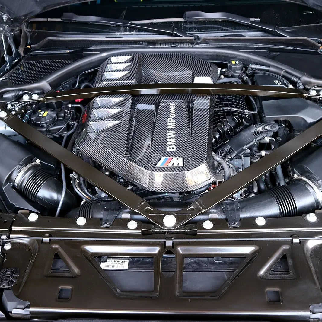 Engine bay cover carbon in car