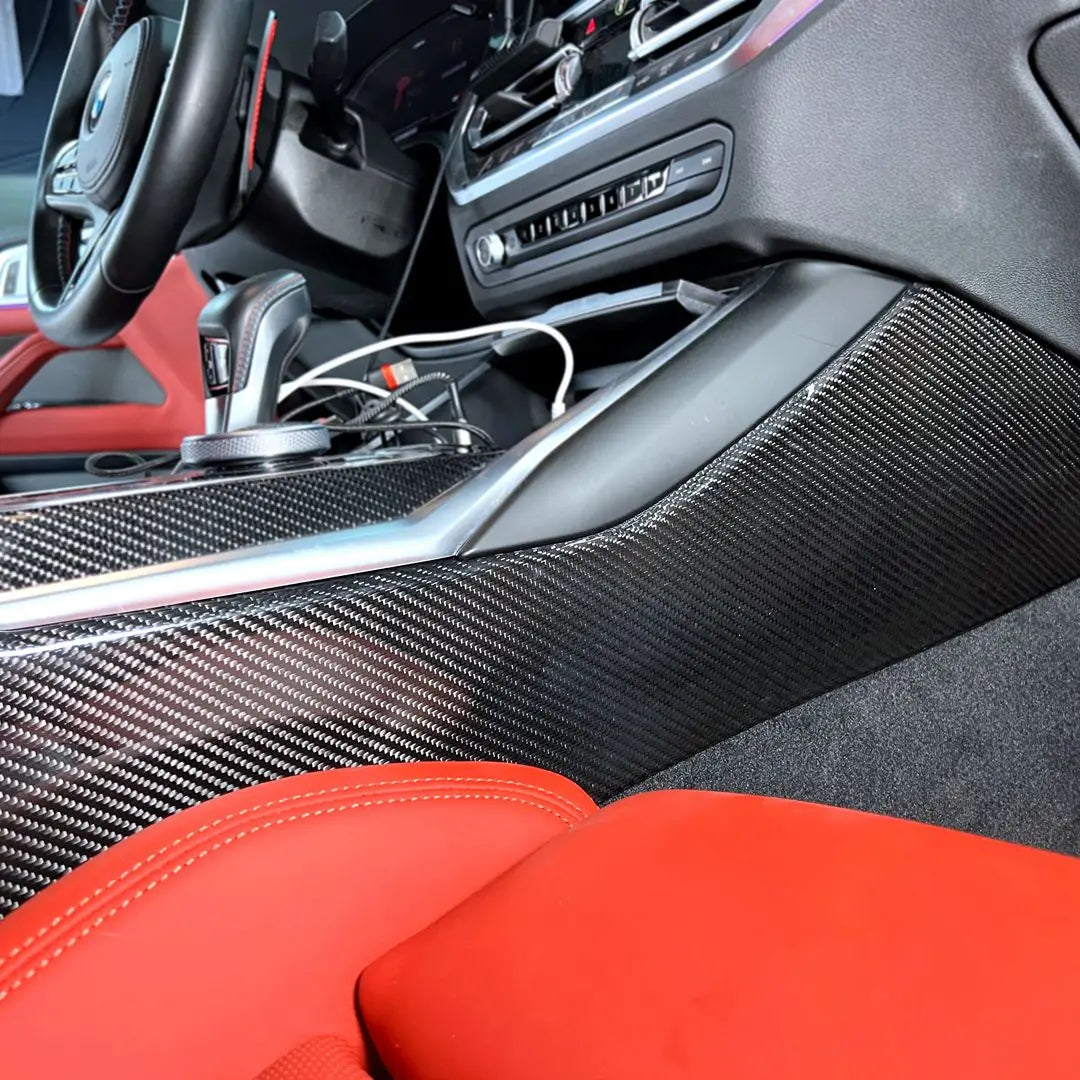 Mid console cover carbon in car