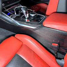 Mid console cover carbon in car