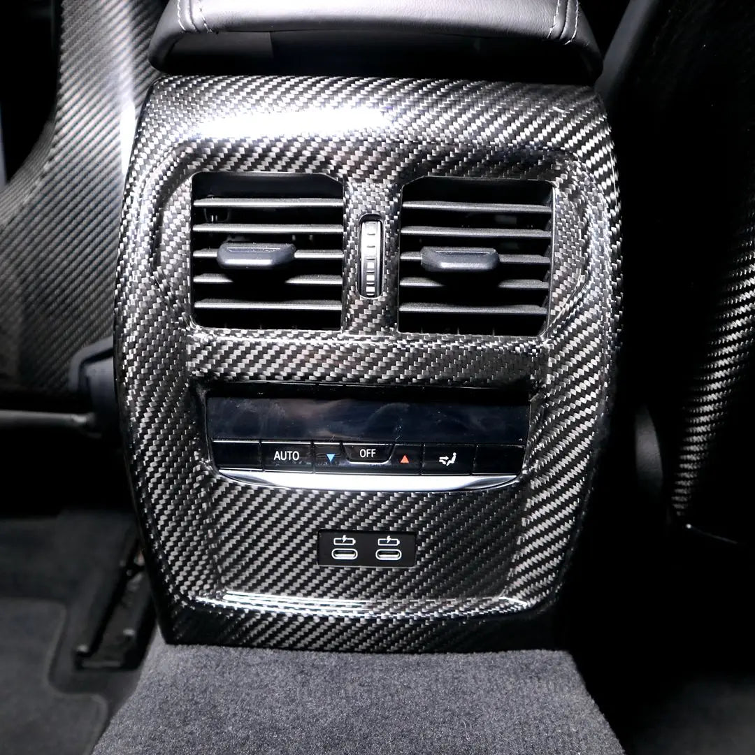 Rear vent cover carbon in car