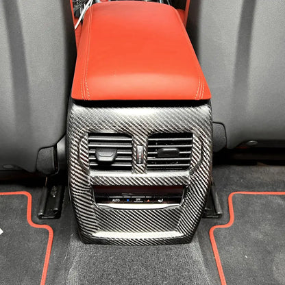 Rear vent cover carbon in car